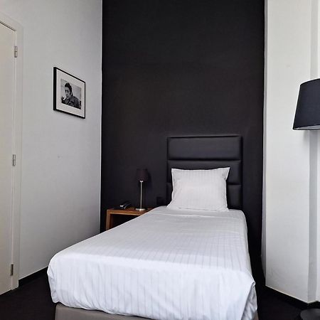 Hotel St James Mons Eksteriør bilde